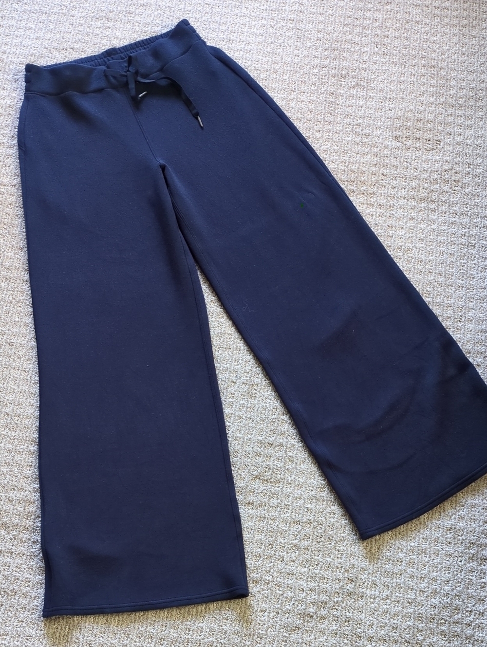SPANX Navy Blue Air Essentials Wide Leg Pants, Size M - Picture 3 of 7